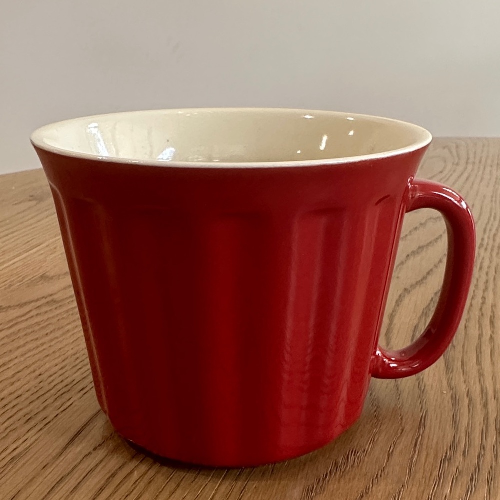 Elegant Red Fluted Mug